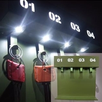 LED　KEYHANGER　Pitt